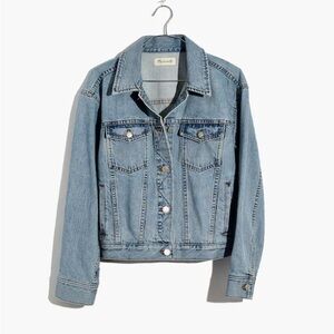 Madewell The Boxy-Crop Jean Jacket in Fitzgerald Wash